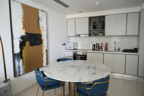 2 Bedrooms Apartment in Sunrise Bay