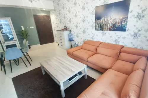 Fully furnished | Upgraded | Chiller free
