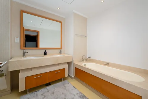 2 Bedrooms Apartment in Shemara Tower