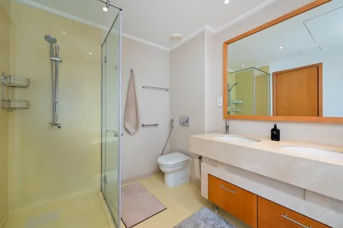 2 Bedrooms Apartment in Shemara Tower
