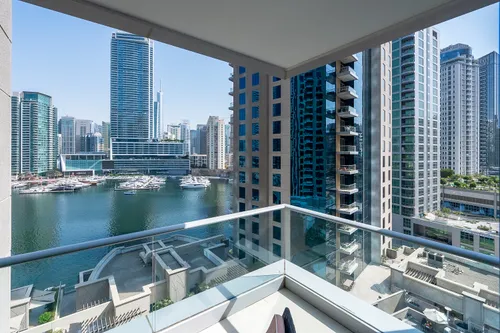 2 Bedrooms Apartment in Shemara Tower