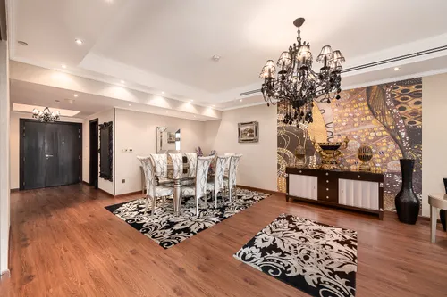 3 Bedrooms Apartment in Emirates Crown