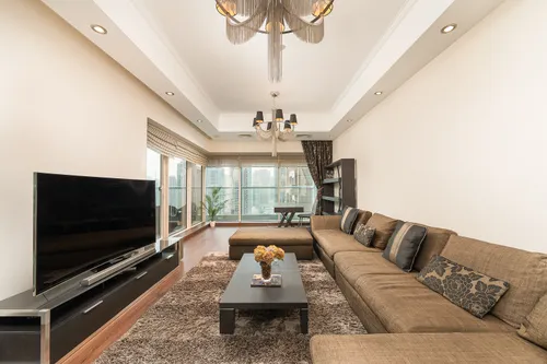 3 Bedrooms Apartment in Emirates Crown