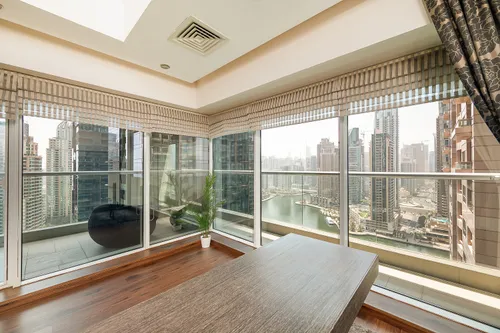 3 Bedrooms Apartment in Emirates Crown