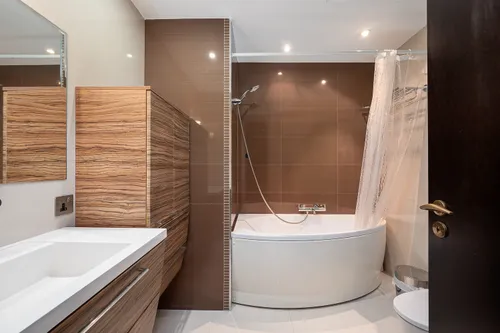 3 Bedrooms Apartment in Emirates Crown
