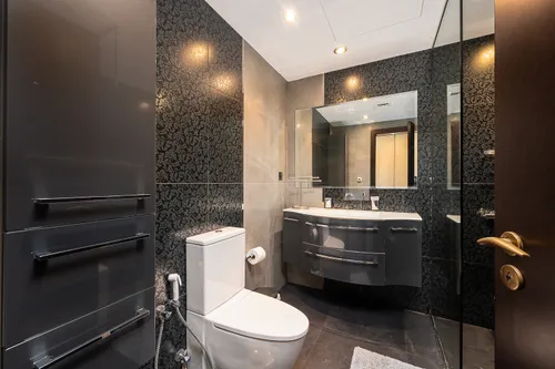 3 Bedrooms Apartment in Emirates Crown