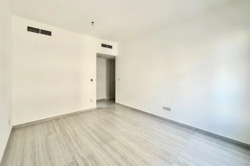 3 Bedrooms Apartment in Al Sidir 4