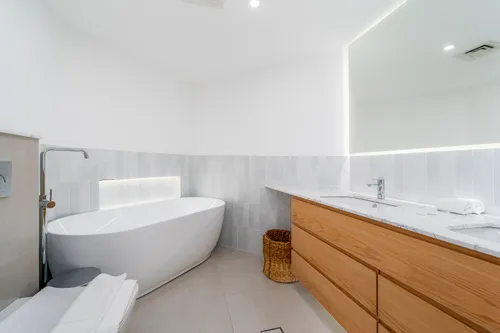 2 Bedrooms Apartment in Al Tamr