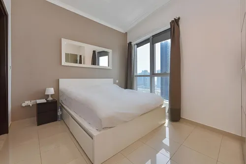 1 Bedroom Apartment in Bay Central West