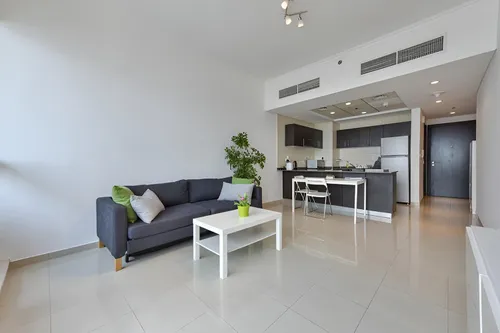 1 Bedroom Apartment in Bay Central West