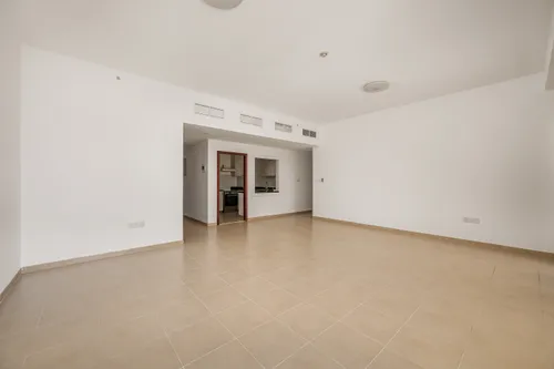 2 Bedrooms Apartment in Bahar 1