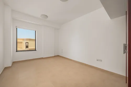 2 Bedrooms Apartment in Bahar 1