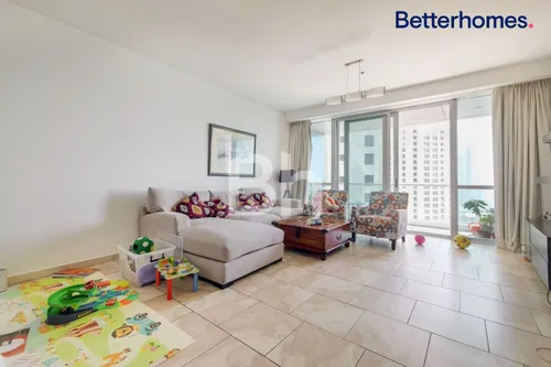 3 Bedrooms Apartment in Al Fattan Marine Tower