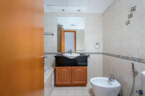 2 Bedrooms Apartment in The Waves Tower A