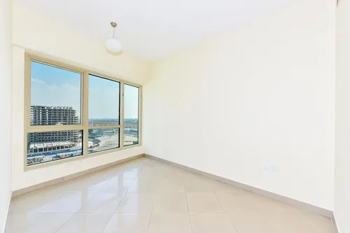 3 Bedrooms Apartment in Icon Tower 2