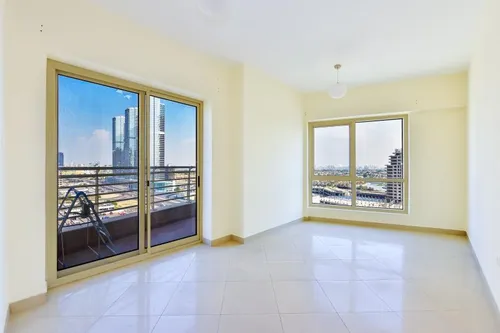 3 Bedrooms Apartment in Icon Tower 2