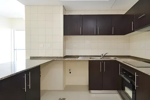 3 Bedrooms Apartment in Bay Central East