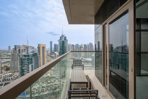 3 Bedrooms Apartment in No.9