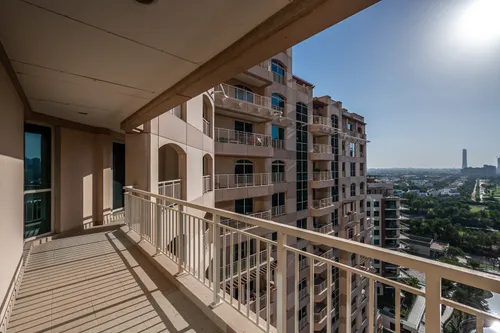 2 Bedrooms Apartment in Mosela Waterside Residences