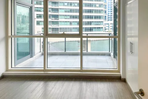 2 Bedrooms Apartment in Marina Quay East