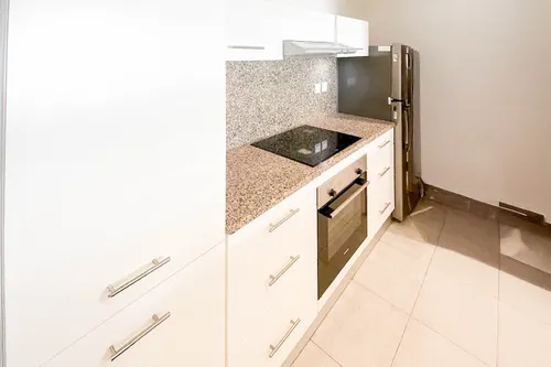 2 Bedrooms Apartment in Marina Quay East