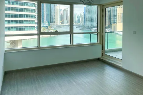 2 Bedrooms Apartment in Marina Quay East