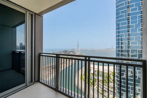 3 Bedrooms Apartment in 5242 Tower 2