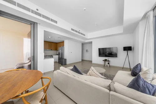 3 Bedrooms Apartment in 5242 Tower 2