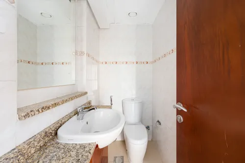 2 Bedrooms Apartment in Lake Terrace