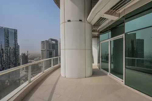 2 Bedrooms Apartment in Lake Terrace