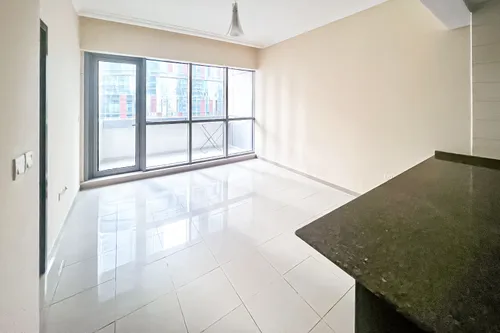 1 Bedroom Apartment in Bay Central West