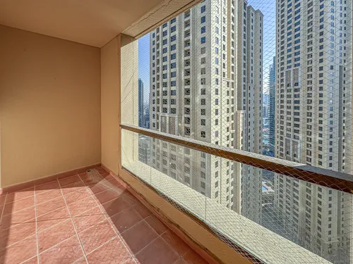 2 Bedrooms Apartment in Bahar 4