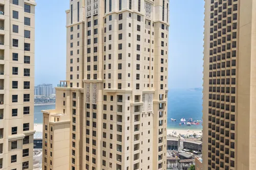 1 Bedroom Apartment in Shemara Tower