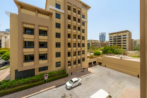 2 Bedrooms Apartment in Al Nakheel 1