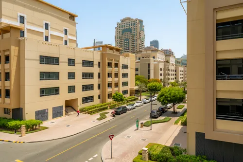 2 Bedrooms Apartment in Al Nakheel 1