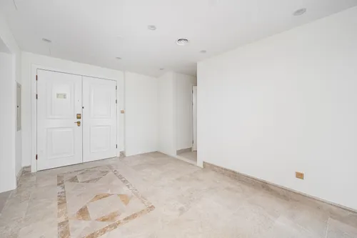 2 Bedrooms Apartment in The Fairmont Palm Residence North