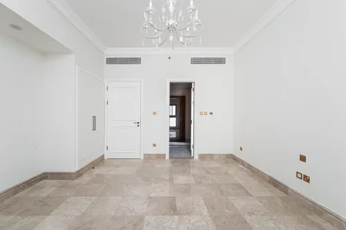 2 Bedrooms Apartment in The Fairmont Palm Residence North