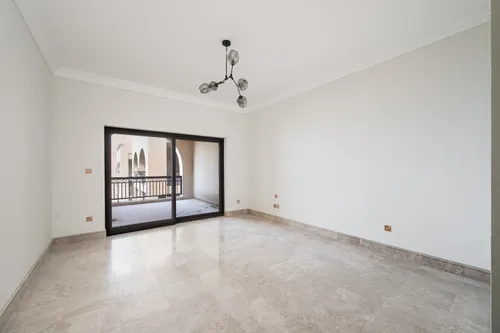 2 Bedrooms Apartment in The Fairmont Palm Residence North
