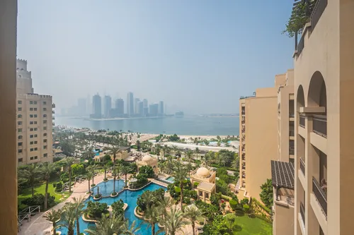 2 Bedrooms Apartment in The Fairmont Palm Residence North