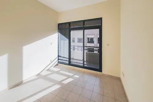3 Bedrooms Apartment in Al Jaz 1