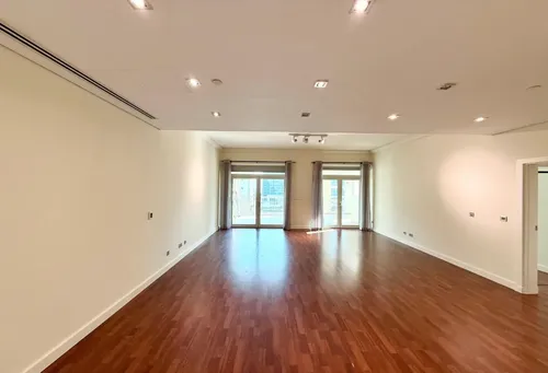 Upgraded | Large layout | Park View