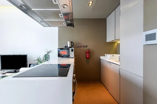  Apartment in West Avenue Tower