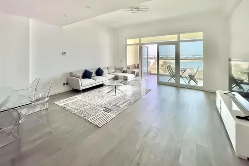 Upgraded | Sea View | Vacant