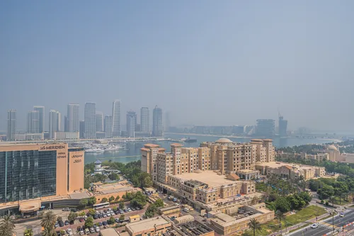 3 Bedrooms Apartment in Ocean Heights