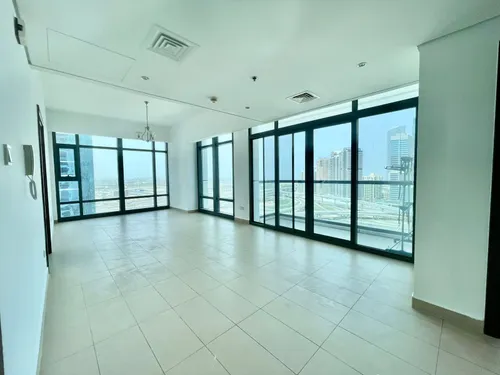 Modern Living | Lakeside | Balcony