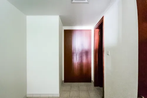 3 Bedrooms Apartment in Golden Mile 8