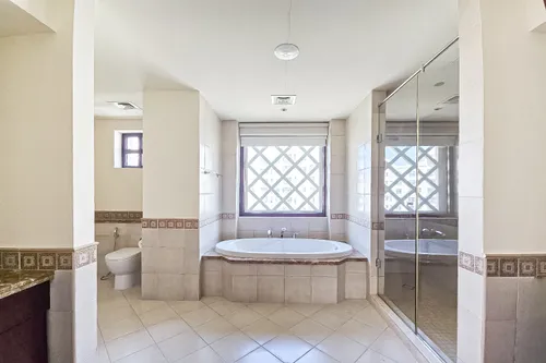 3 Bedrooms Apartment in Golden Mile 8