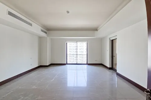 3 Bedrooms Apartment in Golden Mile 8