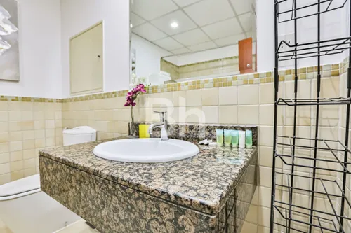 3 Bedrooms Apartment in Sadaf 4