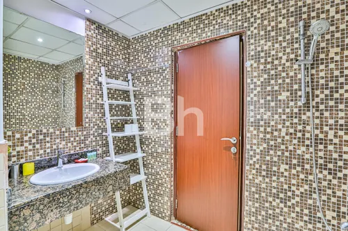 3 Bedrooms Apartment in Sadaf 4